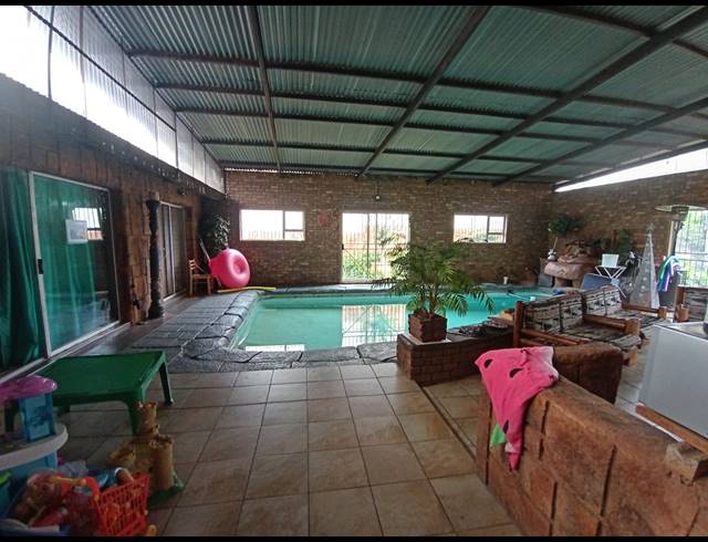 6 BEDROOM HOUSE FOR SALE IN TILEBA